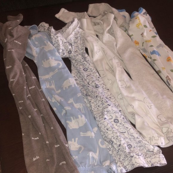 Carter's newborn gowns (6) (0-3 months)